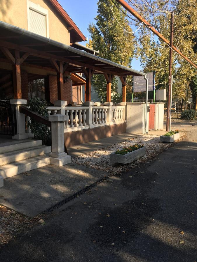 Park Panzio Budapest Luaran gambar